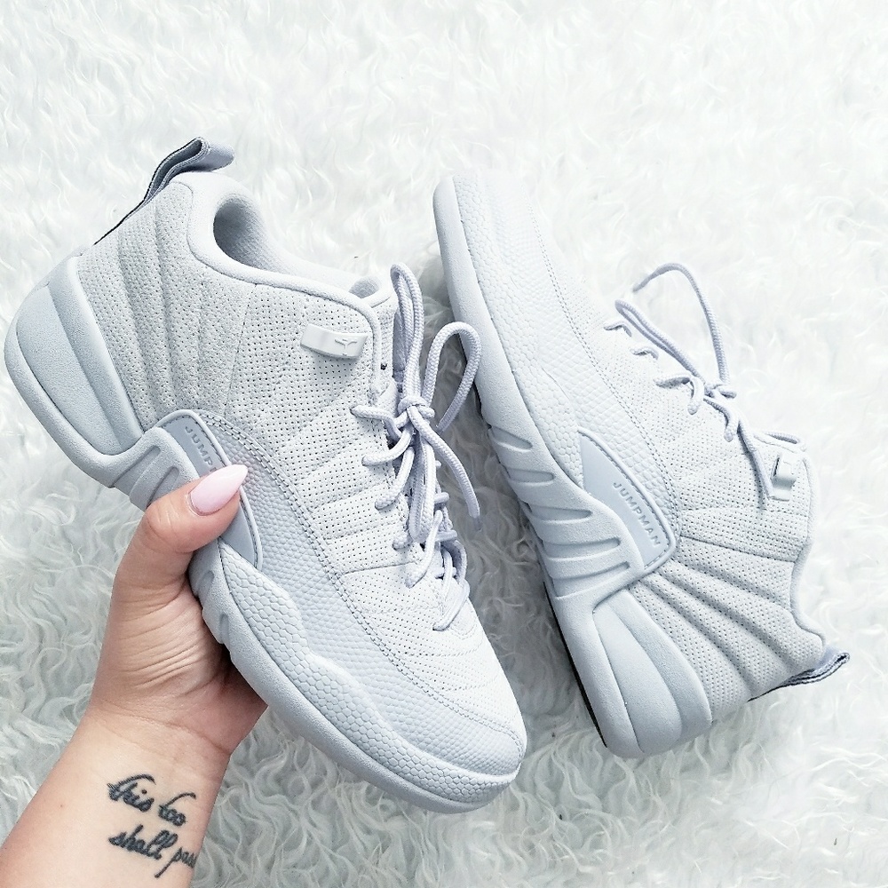 Jordan 12 Low Wolf Grey GS 5.5 / Women's 7
